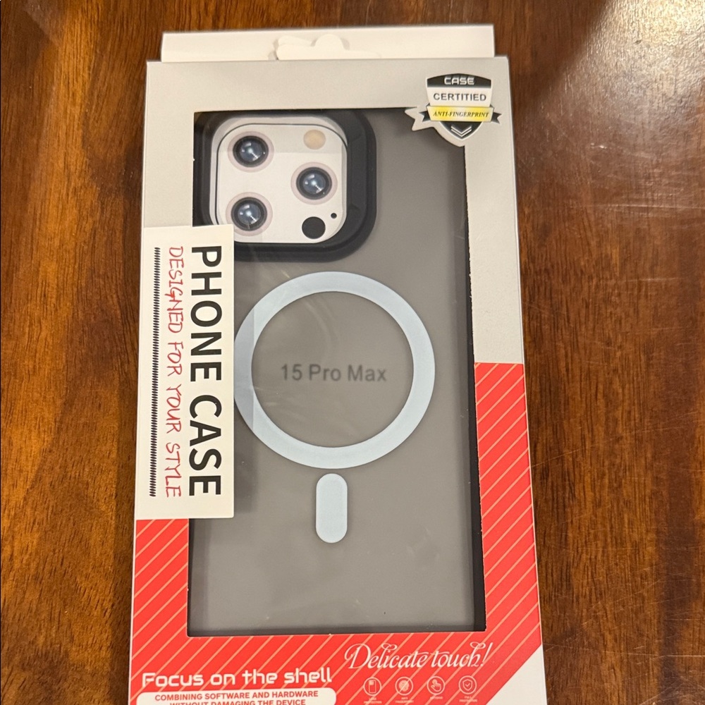 15 Pro Max Black/ White Smoked MagSafe iPhone Case.